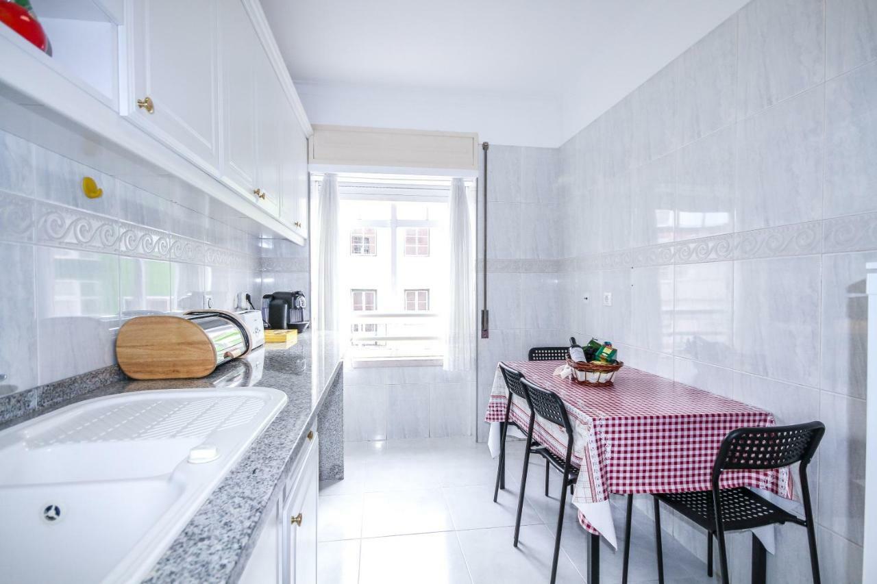 Apartamento Tejo Cacilhas Eksteriør billede